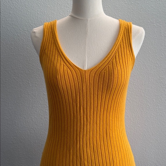 Callahan Revolve Frankie Yellow Mango Knit Dress Cozy Fall Size Small - Picture 3 of 6